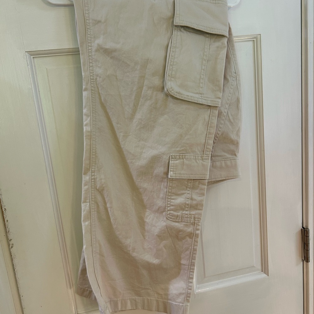 Hollister Cream Ultra High-Rise Baggy Pants